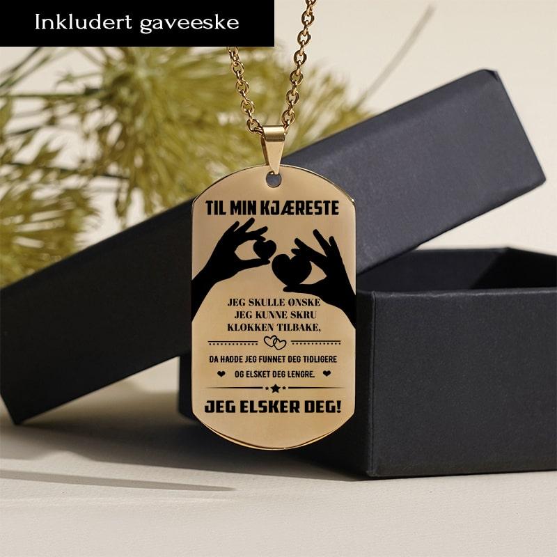 Kjærlighet er i våre hender – Anheng gravert til en kjæreste - Kosteppe