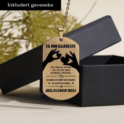 Kjærlighet er i våre hender – Anheng gravert til en kjæreste - Kosteppe