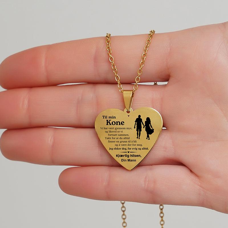 Lykken er nær - Hjerteanheng gravert fra mann til kone - Kosteppe