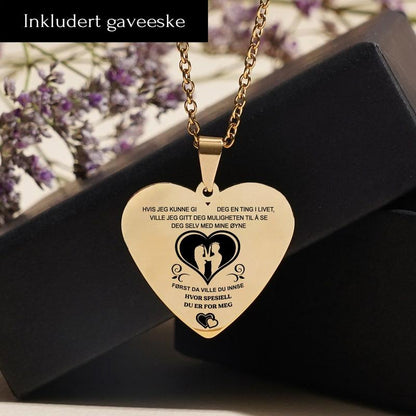 Mitt hjerte i dine hender – Hjerteanheng gravert til en kjæreste - Kosteppe