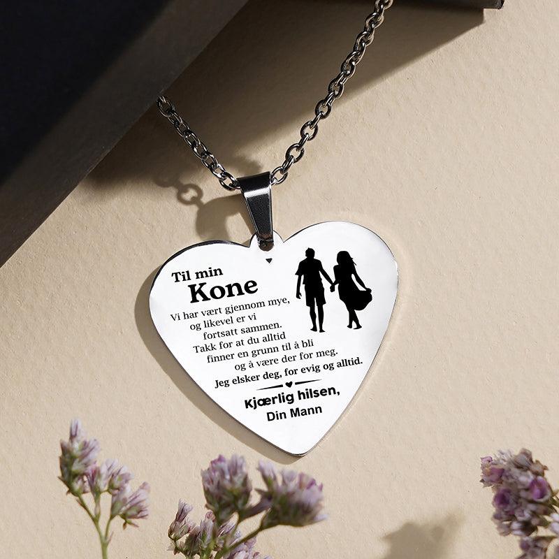 Lykken er nær - Hjerteanheng gravert fra mann til kone - Kosteppe