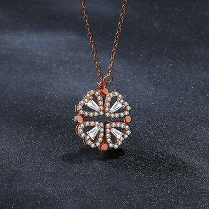 LUKSUS HALSKJEDE MED 4 HJERTER - Kosteppe