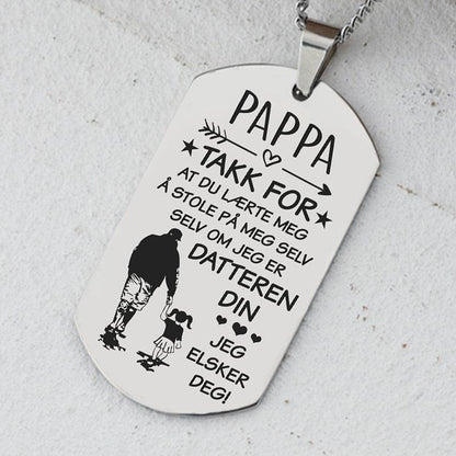 Jeg er stolt av deg – Anheng gravert fra datter til far - Kosteppe